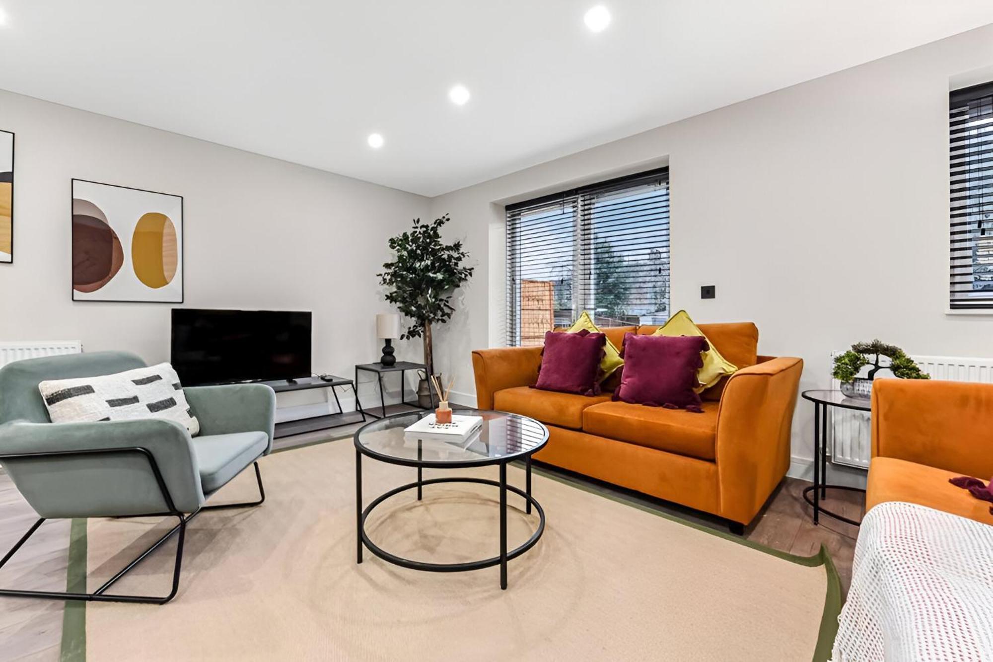 Hip & Happening 4br Urban Gem For Large Groups Apartment *