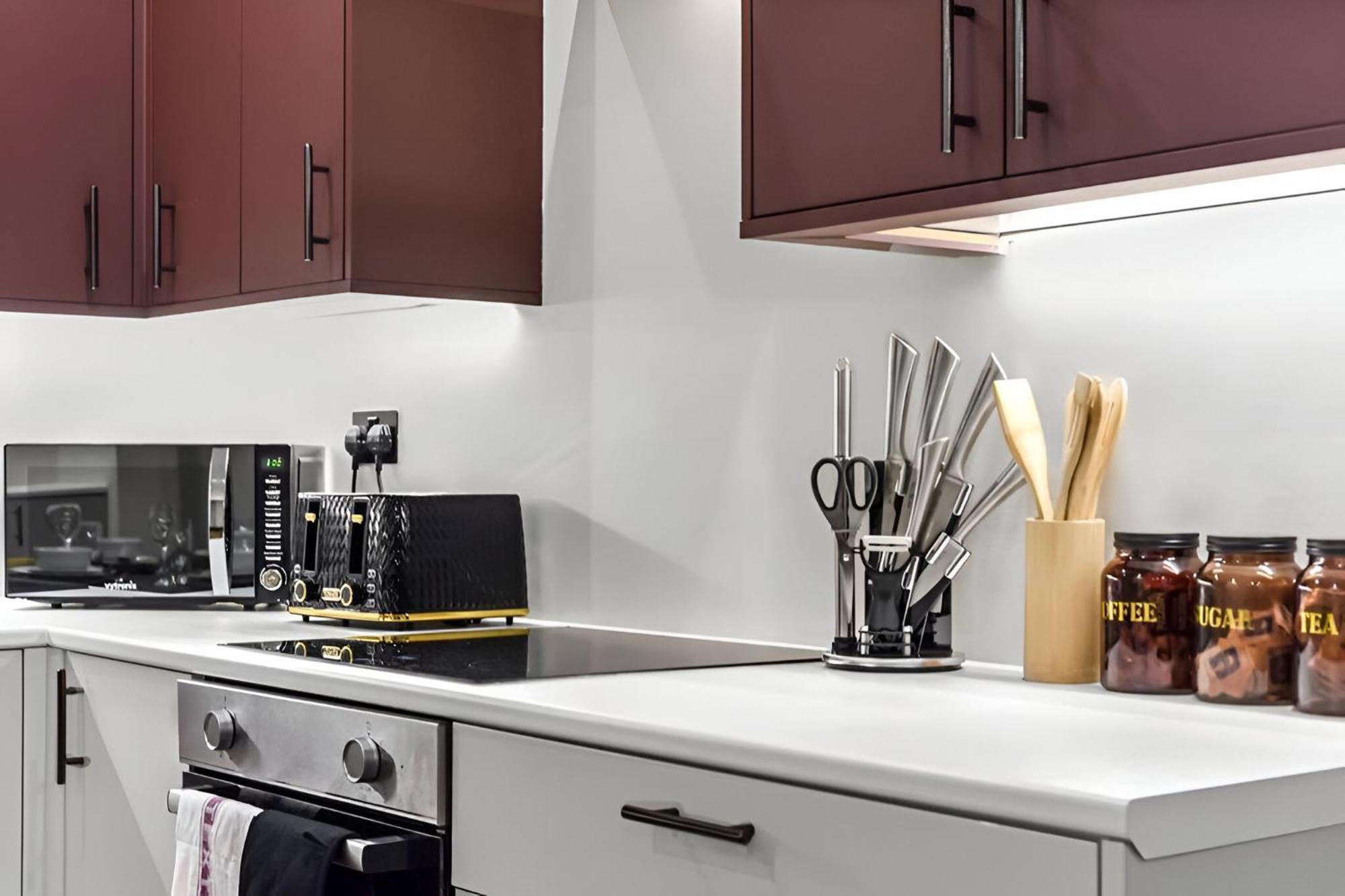 Hip & Happening 4br Urban Gem For Large Groups Apartment